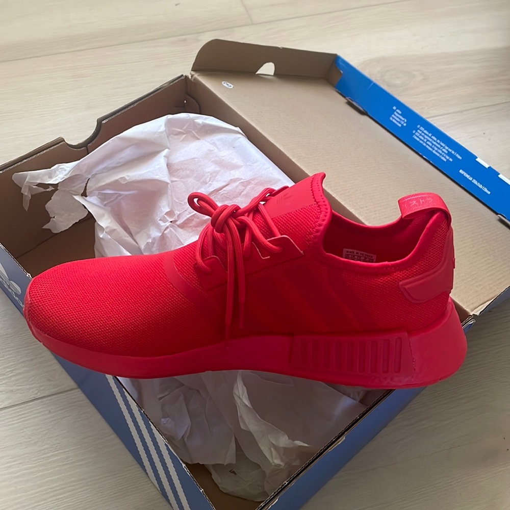 Mens adidas red running shoe new in box
